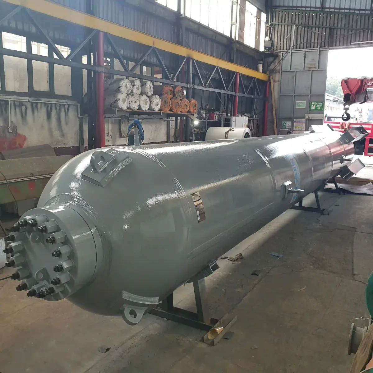 High-pressure tank